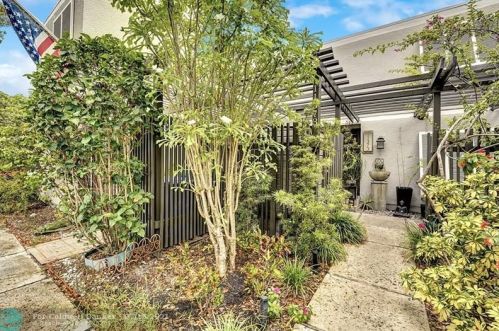 11373 15th Ct, Hollywood, FL 33026-4411