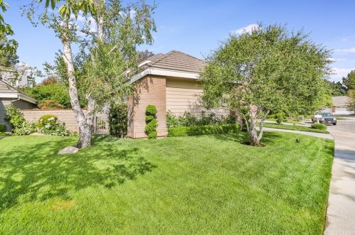 26039 Lucerne Ct, Santa Clarita, CA 91355-2022