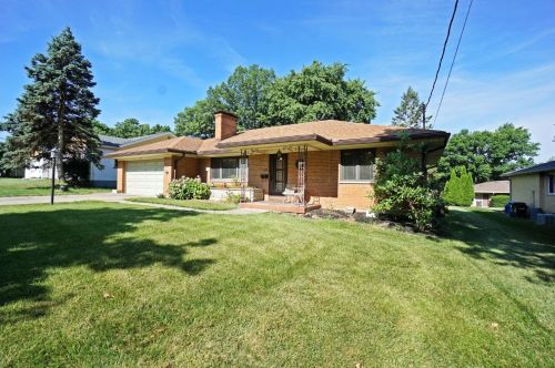 5461 Fox Rd, Cincinnati, OH 45239-7279