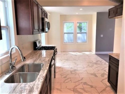 775 Un St, Springfield MA  01105-1809 exterior