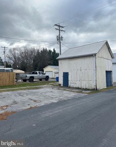 330 3 St, Hanover PA  17331-4909 exterior