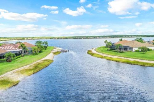 9386 Copper Canyon Ct, Naples, FL 34120-4652