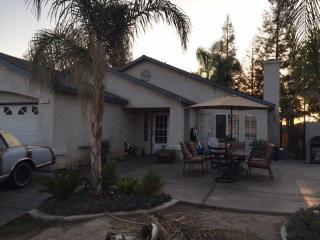 7916 A Ave, Parlier, CA 93648-2732