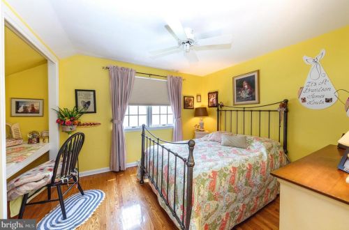 716 Carter Hill Dr, West Deptford NJ  08066-1903 exterior