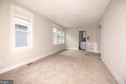 816 Bergen St, Gloucester NJ  08030-1541 exterior