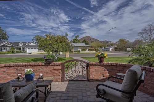 4597 Calle Ventura, Phoenix, AZ 85018-3823