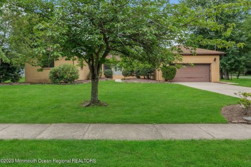 1420 Cedar Row, Lakewood, NJ 08701-1514