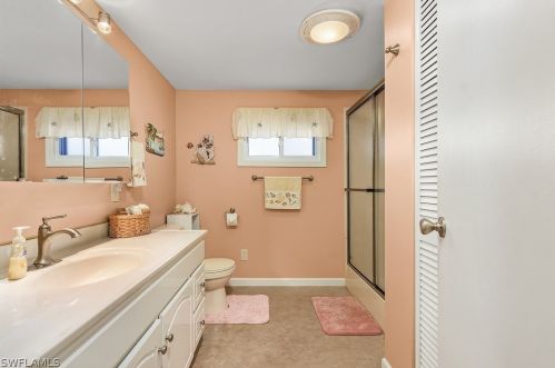 4794 Sandpiper Dr, Saint James City FL  33956-2833 exterior