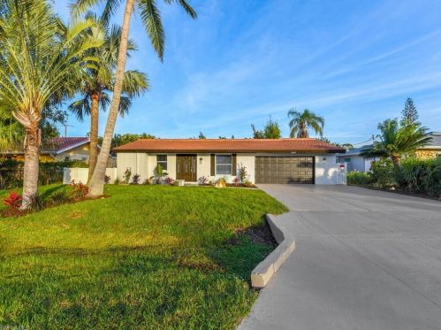28197 Sunset Dr, Bonita Springs, FL 34134-7504