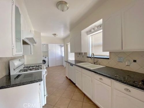 5949 Lewis Ave, Long Beach CA  90805-3528 exterior