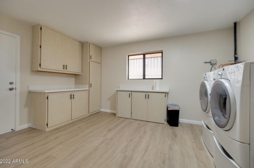 13122 Meeker Blvd, Sun City AZ 85375-3725 exterior