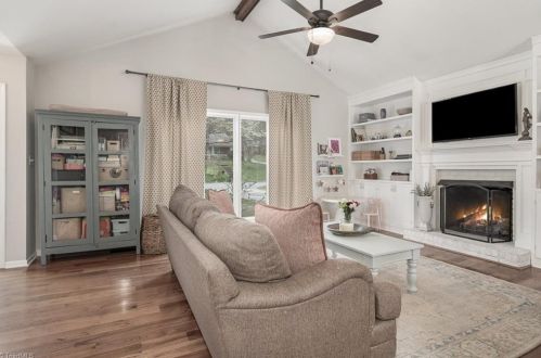 2704 Bardwell Rd, Greensboro NC  27410-8259 exterior