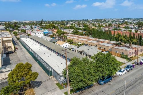 345 20th St, Long Beach CA  90806-4910 exterior