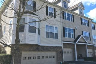 5 Brook Ln, Danbury, CT 06810-7121