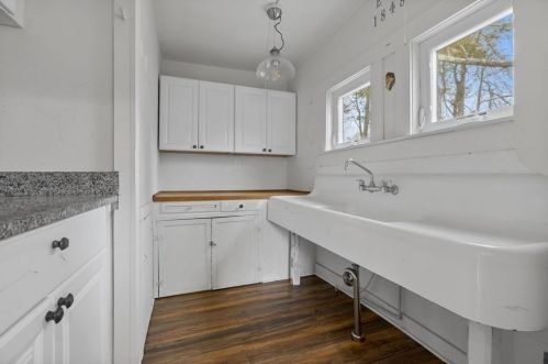 30 Church St, Sandwich MA  02563-2014 exterior