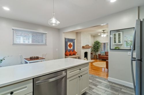 2871 Fernwald Rd, Pittsburgh PA  15217-3148 exterior