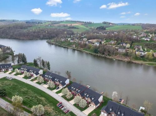 2022 Stillwater Ln, Mc Donald, PA 15057-3058