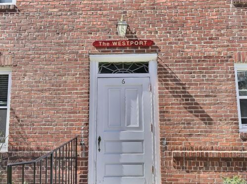 70 Strawberry Hill Ave, Stamford CT  06902-2630 exterior