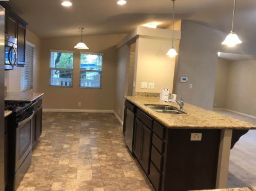 1462 Salamanca Ave, Hayward CA  94544-6256 exterior