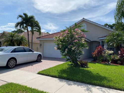 852 Munjack Cir, Fort Pierce, FL 34986-3459