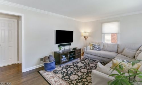 292 Bloomingdale Ave, Cranford, NJ 07016-2576