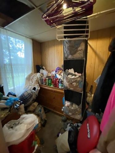 702 12th Ave, Whitaker PA  15120-2016 exterior