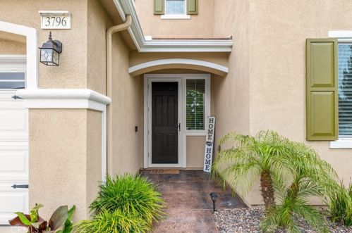 3796 Vine Maple Rd, San Bernardino CA  92407-9020 exterior