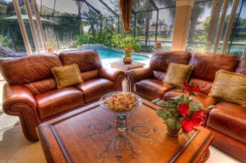 5076 Post Oak Ln, Naples FL  34105-4526 exterior