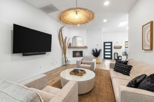 52815 Avenida Alvarado, La Quinta CA  92253-3318 exterior