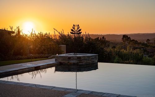 8411 Run Of The Knolls Ct, San Diego CA  92127 exterior