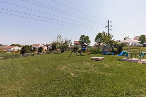 1814 Merrimac Ct, Hamilton KY  41091-7658 exterior