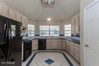 4350 Slick Rock Chase, Euless TX  76040-8511 exterior