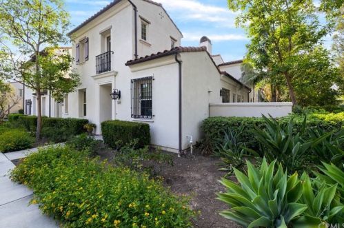 105 Mission, Irvine CA  92620-3420 exterior