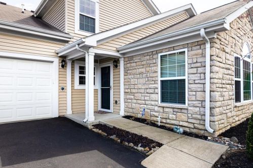 1621 Chestnut Farms Loop, Darbydale, OH 43123