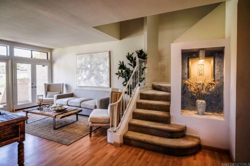 170 Las Banderas Dr, Solana Beach, CA 92075-2139