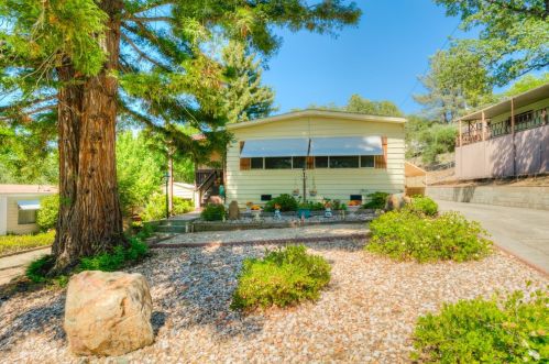 8 La Foret Dr, Oroville, CA 95966-3818