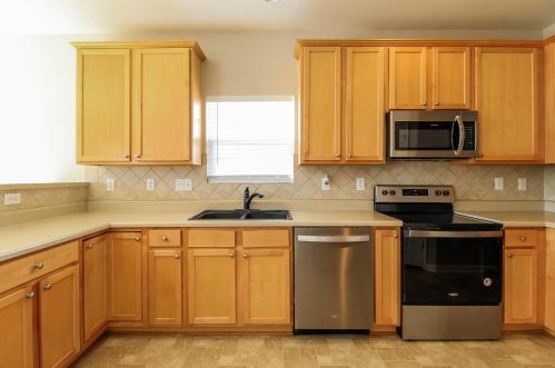 7325 Ethans Way, Burlington NC  27215-8080 exterior