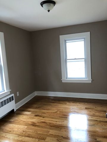 4518 Murdock Ave, Bronx, NY 10466-1008