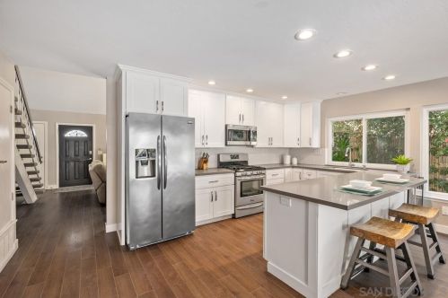 11430 Westonhill Dr, San Diego CA 92126-1461 exterior