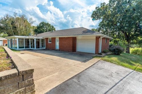 3386 37th Street Ext, Beaver Falls, PA 15010-1156