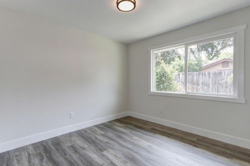 4958 Yucca Way, North Highlands CA  95660-5647 exterior