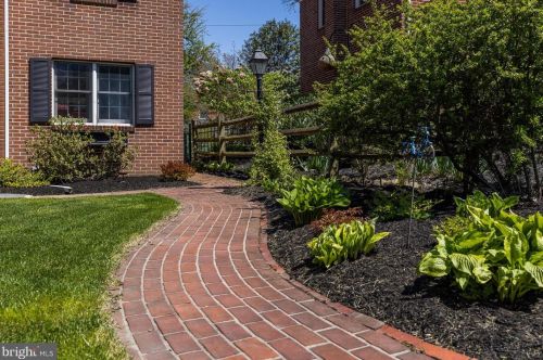 2217 Hearn Rd, Wilmington DE  19803-5227 exterior