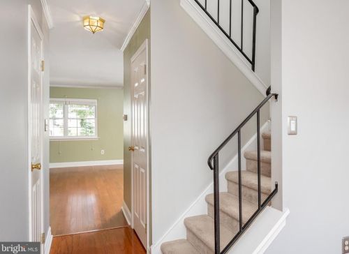 492 Devon Ct, Downingtown PA  19335-4221 exterior