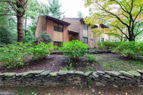 11334 Headlands Ct, Herndon, VA 20191-3636