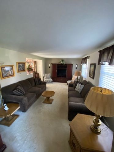 124 Parise Rd, Pittsburgh, PA 15221-4108
