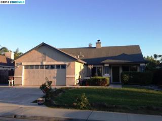908 Forbes Ct, Oakley, CA 94561-6001