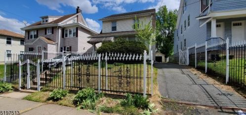 76 Nesbit Ter, Irvington NJ  07111-2331 exterior