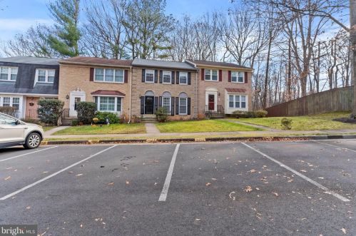 9107 Fisteris Ct, Springfield VA  22152-2113 exterior