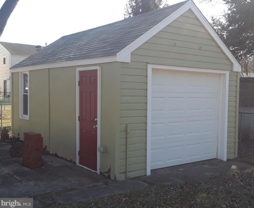 1334 Puritan Ave, West Deptford NJ  08096-1032 exterior