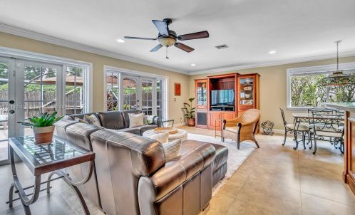 1122 195 Ave, Hollywood FL 33029-3272 exterior